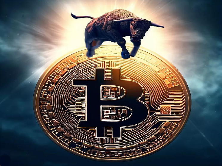 Bitcoin Price Breaks Record Again! $77,000 Seen!