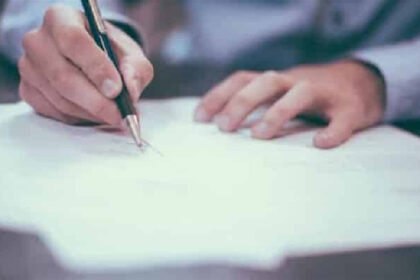 Integrates Apple Pay for Crypto Conversions