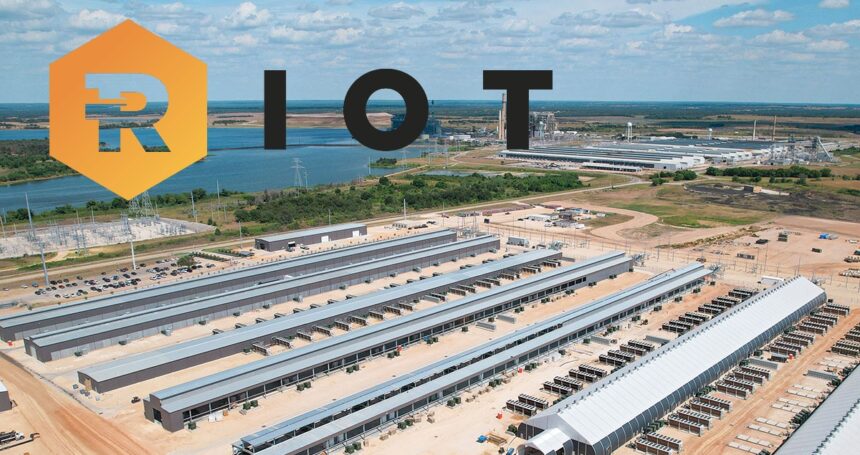 Riot miner's bitcoin treasure exceeds 16,700 BTC