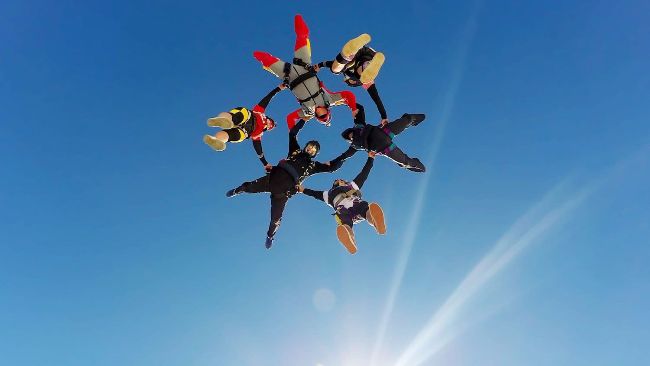 Bitcoin Dives to Under $99K as DeepSeek, FOMC Steal Trump Effect