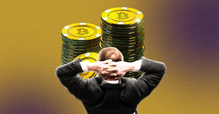 Bitcoin To Retest $92,000? Bearish Divergence Spotted