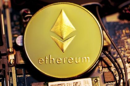 Ethereum Whales Control 43% Of Supply – What This Means For Retail Traders