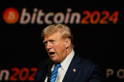 Trump pauses the "tariff war" with Mexico; Bitcoin goes up