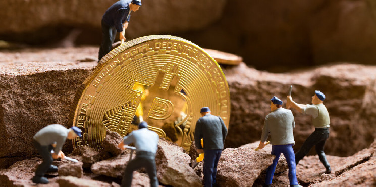 Solo Bitcoin Miners Are Winning More Blocks Lately—What Gives?