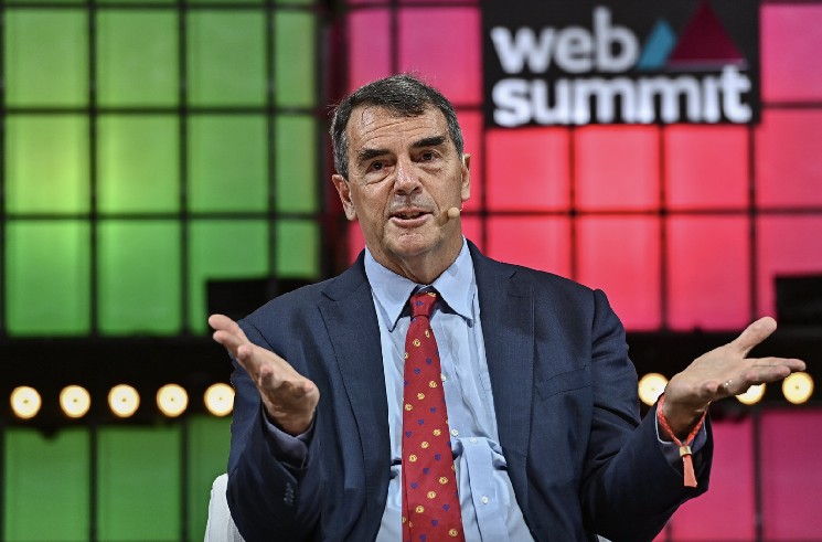 'Gold Is Dead, Bitcoin Moves,' Billionaire Tim Draper Says