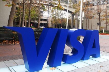 Visa and Baanx Launch USDC Stablecoin Payment Cards