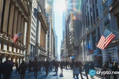 Dow drops 245 points as Fed minutes spooks Wall Street