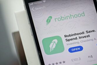 Robinhood Crypto Revenue Expected to Fall in Q1 After Record Late 2024 Gain: JPMorgan