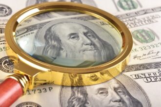 Ex-Google Chief Eric Schmidt Backs Firms Behind Blockchain Credit Bureau