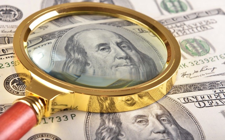 Ex-Google Chief Eric Schmidt Backs Firms Behind Blockchain Credit Bureau