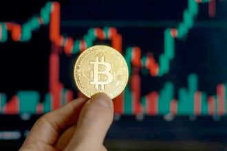 Analyst sets Bitcoin's next short-term high target after weekend sell-off