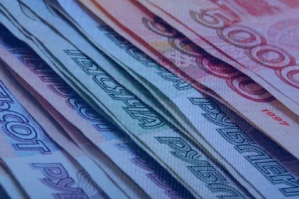 One in two Russians won’t touch digital ruble, another 40% don't see any point