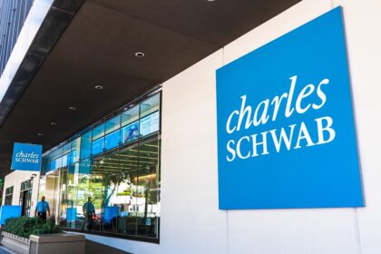 Bitcoin and Ethereum will arrive at Charles Schwab