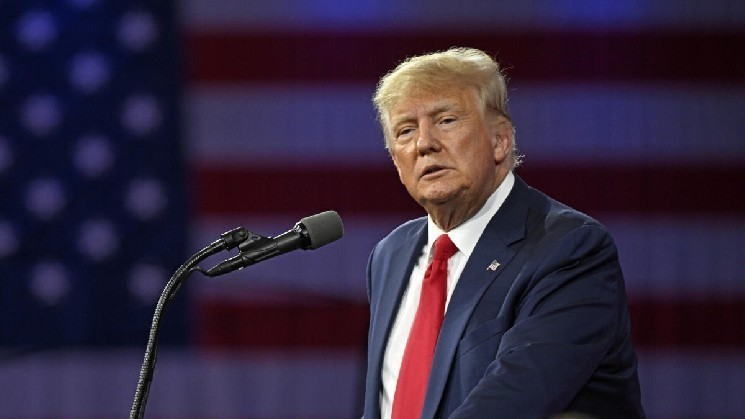 US President Donald Trump Makes Critical Statements About Tariffs and Federal Reserve Chair Jerome Powell