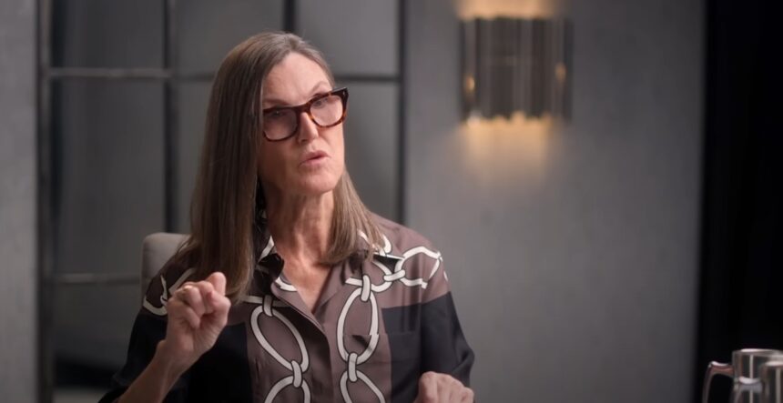 Ark Invest invests in Coinbase and Bitmine after the collapse of his actions