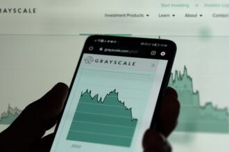 Bitcoin Cash, Hedera and Litecoin accelerate in the race towards an ETF