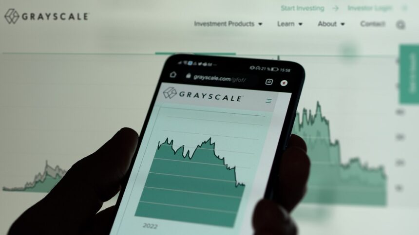 Bitcoin Cash, Hedera and Litecoin accelerate in the race towards an ETF