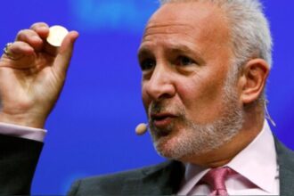 "Prepare for a historic economic collapse": Peter Schiff