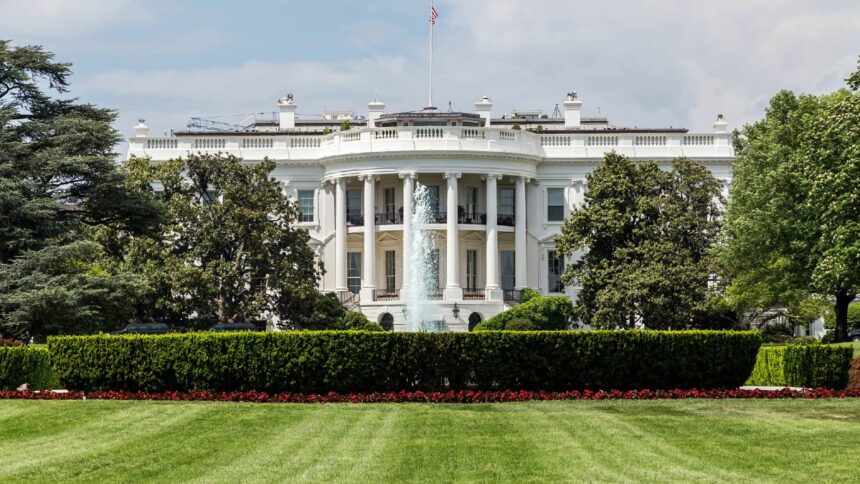 The White House would have given an ultimatum to resolve the stablecoin dilemma