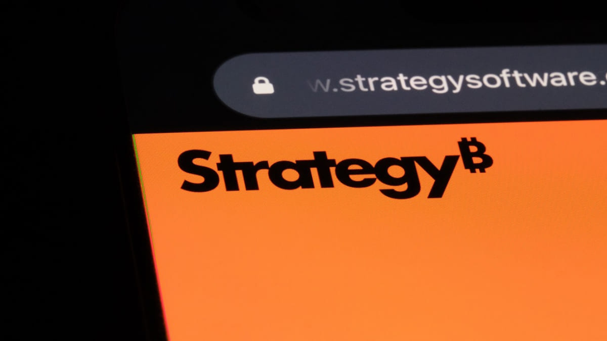 How likely is Strategy to go bankrupt this year?