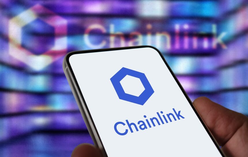 LINK price falls, but the number of wallets is at its highest since 2022
