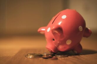 Banks could slow stablecoin growth by paying savers more, BIS paper finds