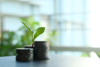 Ethereum Leads the Recovery in Crypto Fund Exposure