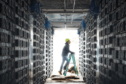 Bitcoin Miners Bank Strong September as Difficulty Barely Budges