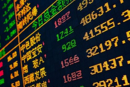 Hong Kong Stocks Plunge, HSBC, Alibaba, Tencent and Xiaomi Tumble