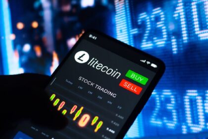 Grayscale's Pandl Backs 'OG Altcoin' Amid Push for NYSE Listing