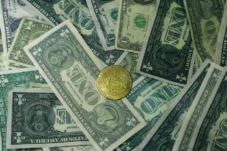 ETH Drops Below $2,500 Amid $759M in Global Liquidations